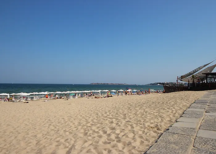 Menada Dune アパート サニービーチ